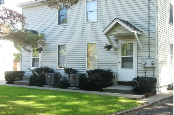 5 W Ann St (Photo 1)