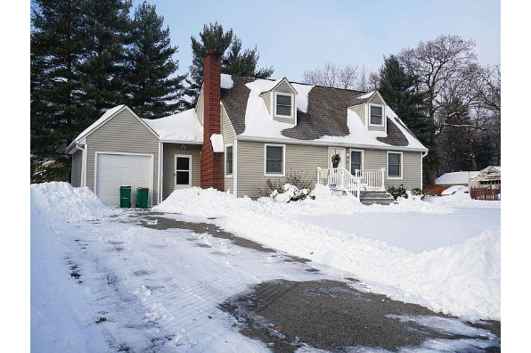 21 Lakeview Ave (Photo 1)