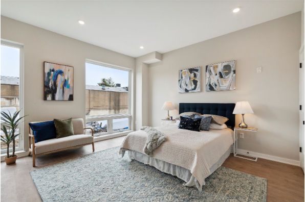 Station Square, 210 (Photo 3)