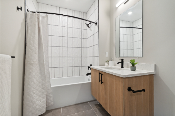 Station Square, 210 (Photo 5)