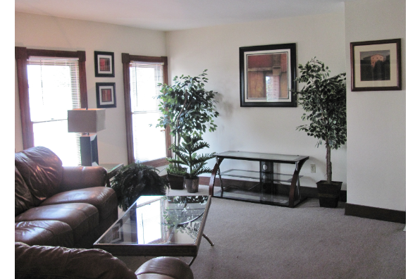 207 Williams St, #2 (Photo 4)