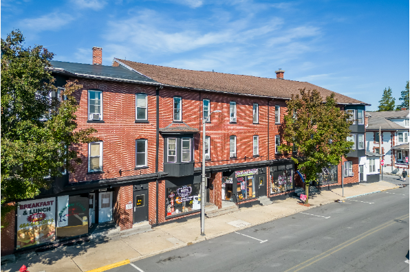 11 E Main St (Photo 1)