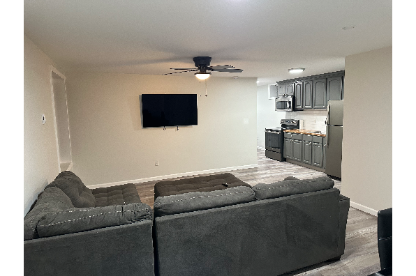 162 N Clinton St, 2 (Photo 3)