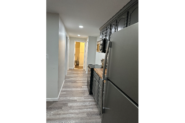 162 N Clinton St, 2 (Photo 2)