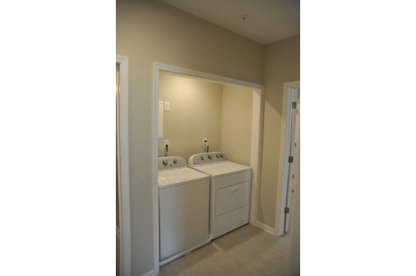 The Point by Campus Student Living, 2-Bedroom (Photo 2)