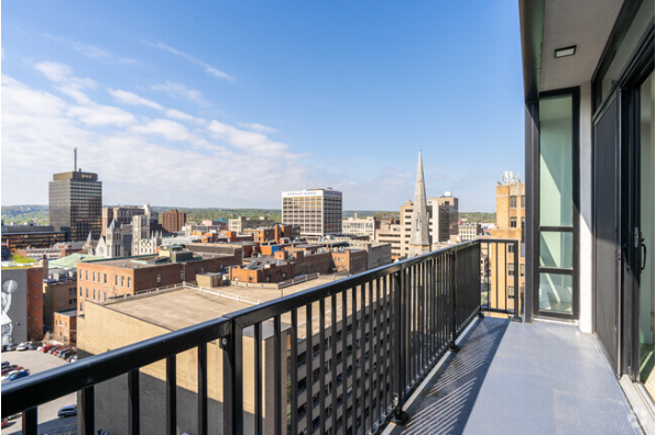 300 E Washington St, 0202 (Photo 2)