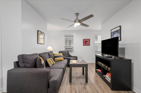 858 Lovitt Wy (Photo 3)