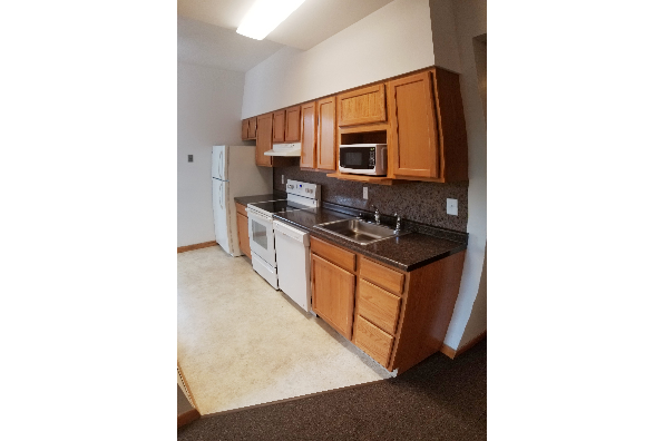 107 E State St, 2 Bedroom Apartments (Photo 6)