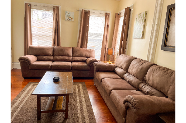 61 Center St, Apt 1 (Photo 4)