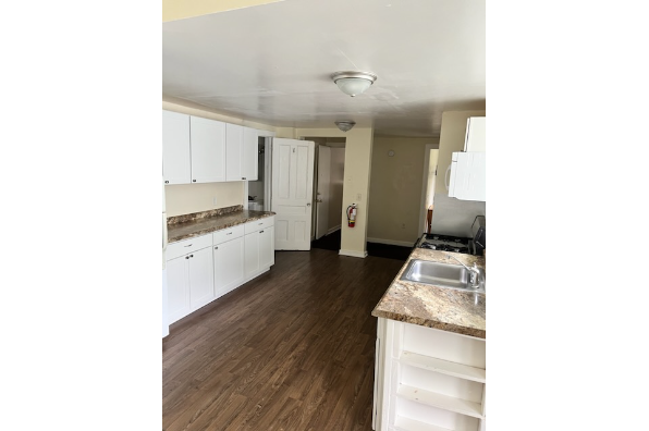 21 Cedar St, Apt 3 (Photo 6)