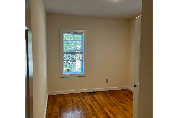 32 Church Street, 2nd Floor Apartment (Photo 3)