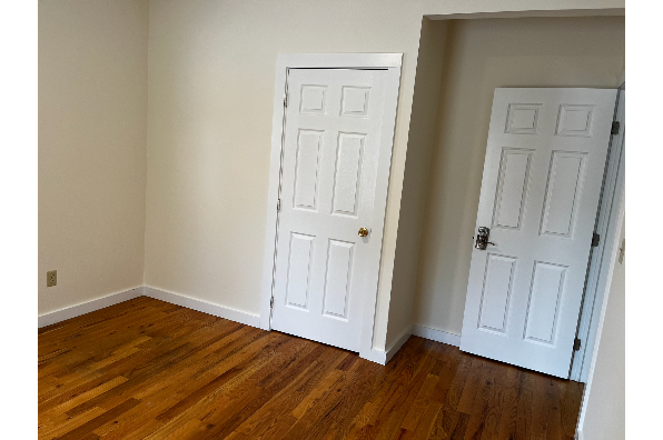 32 Church Street, 2nd Floor Apartment (Photo 7)