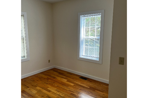 32 Church Street, 2nd Floor Apartment (Photo 6)