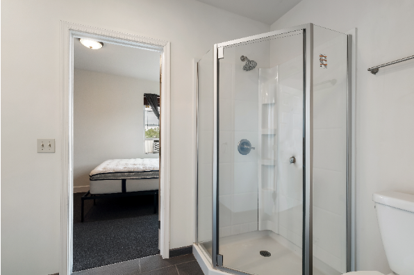 140 Noble St, C (Photo 5)