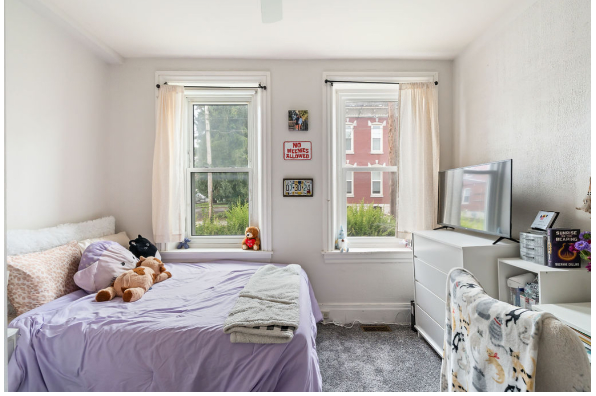 48 Noble St, B (Photo 1)