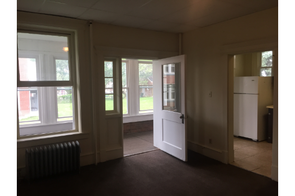 147 E Main St, Available for 2023-2024 1st Floor- WIFI included-LARGE Bedrooms & Yard-Fall and Spring semesters available $3650 a semester (Photo 2)
